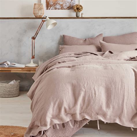 Linen Duvet Covers: Enhancing Your Bed with a Touch of Magic